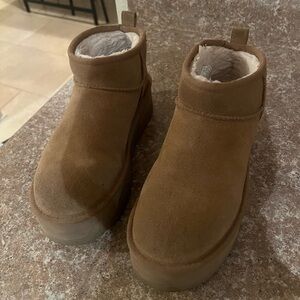 Ugg Chestnut Plaforms